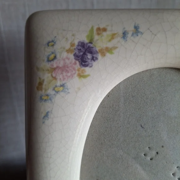 VTG Porcelain Crackle Glazed Cottage Core Oval Photo Frame - Picture 2 of 9